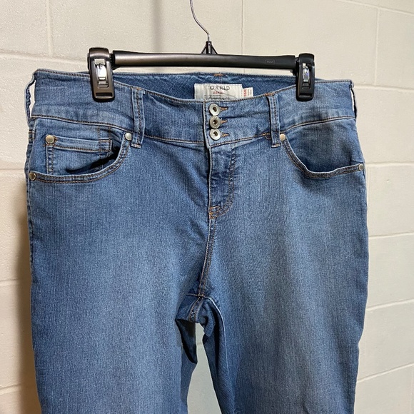 torrid Denim - TTorrid We Swear by the Fit Women's Jeggings 16R Medium Wash High Waist Stretch